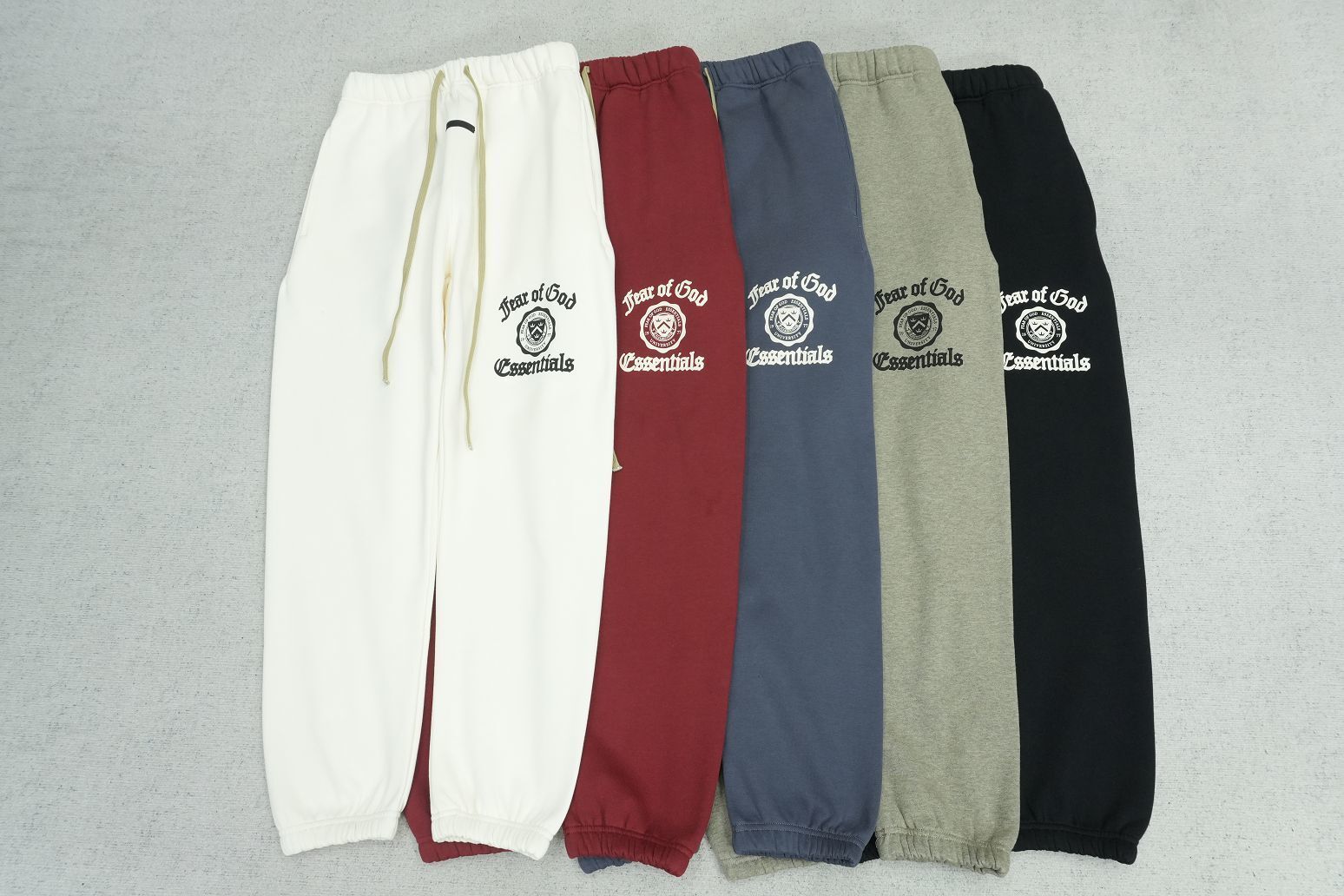 F - SWEATPANTS