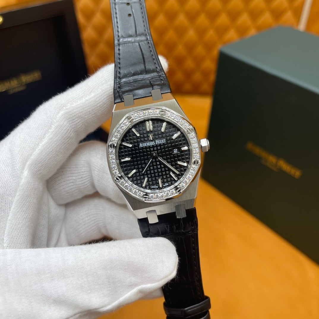 P - Watch