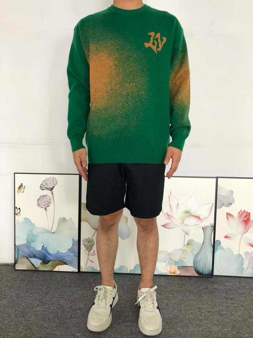 L - SWEATER