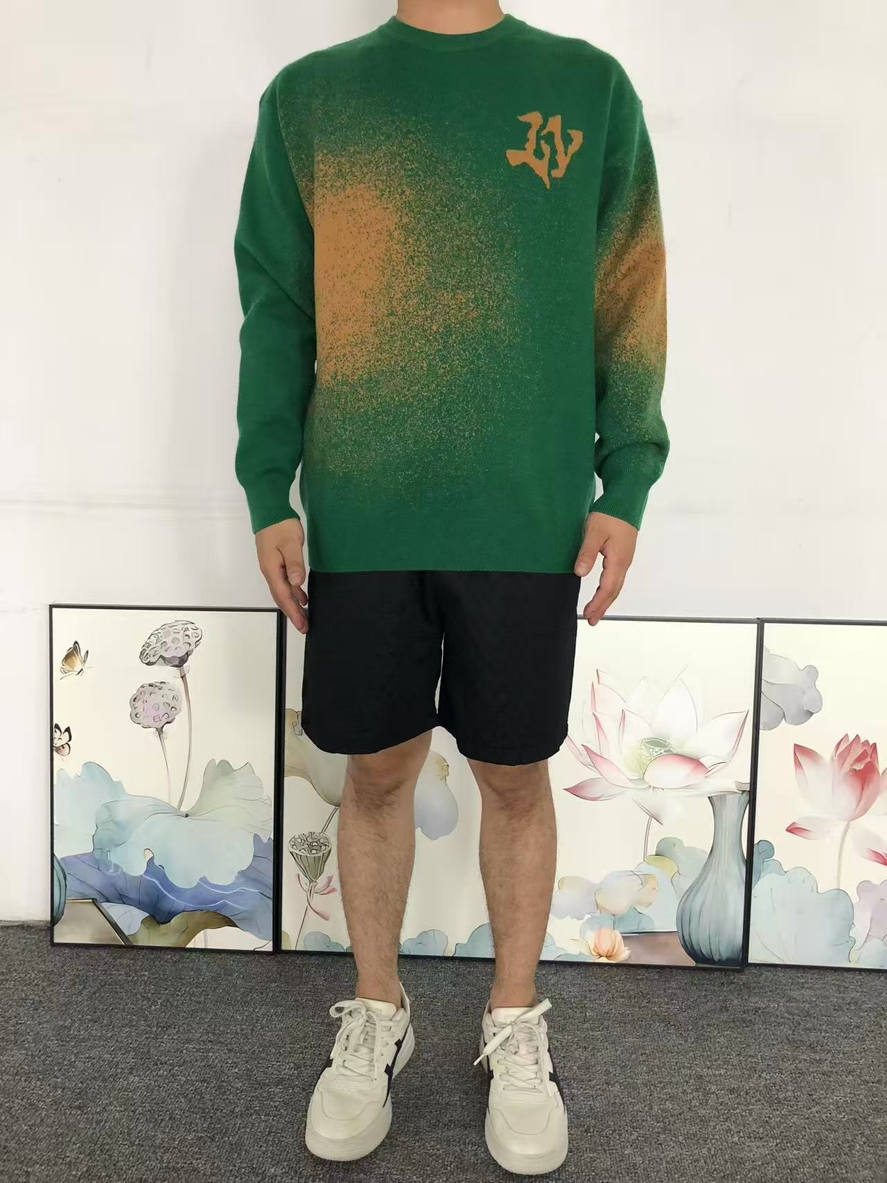 L - SWEATER