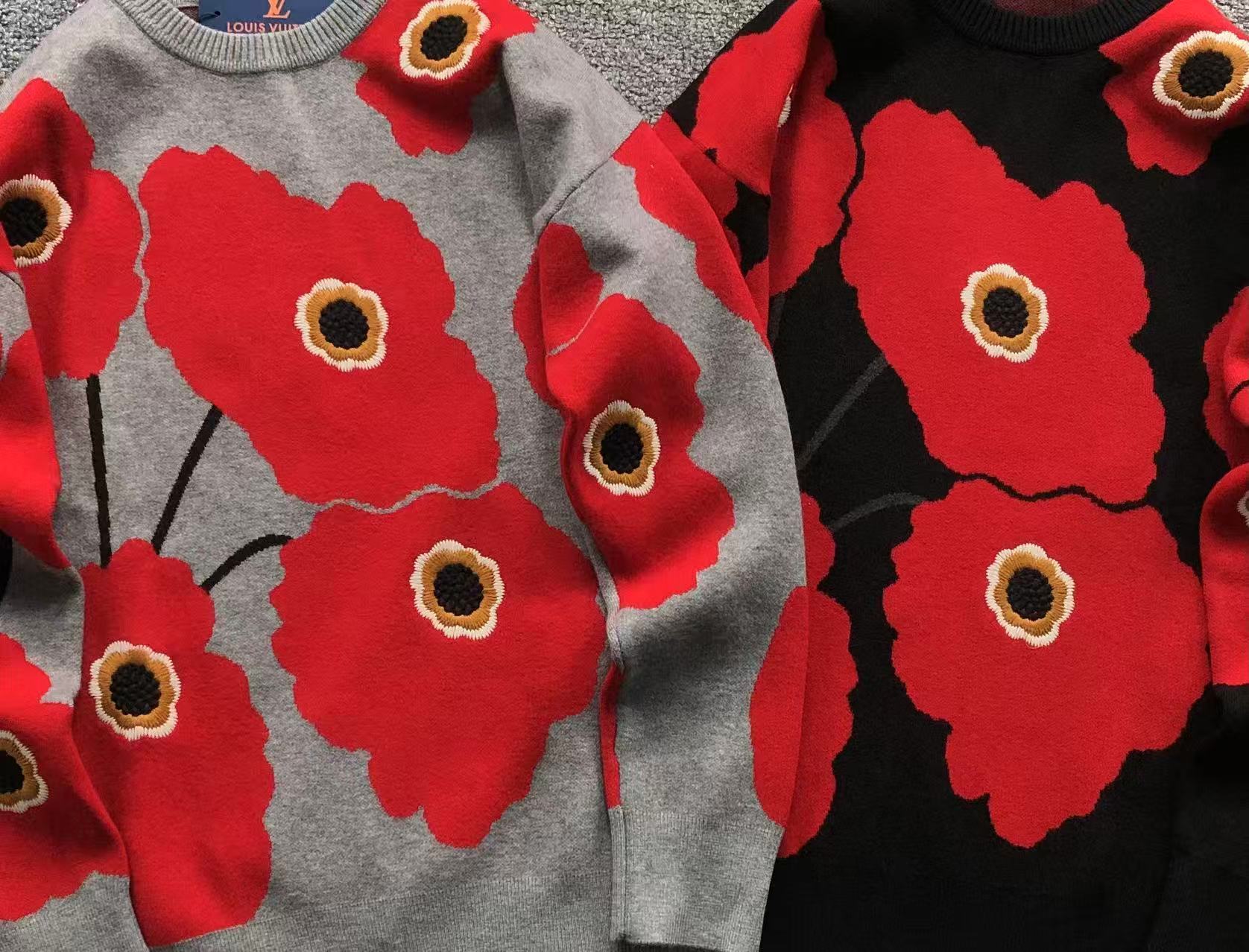 L - SWEATER