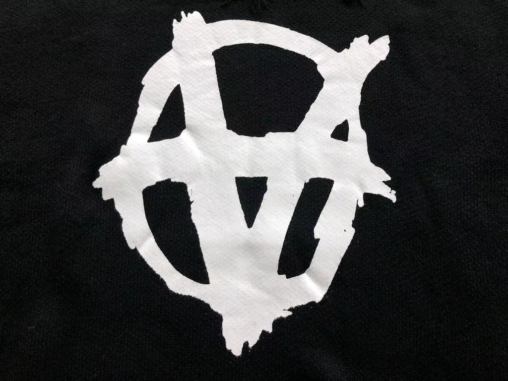 V - SWEATER