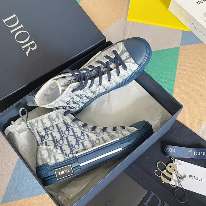 D - SNEAKERS