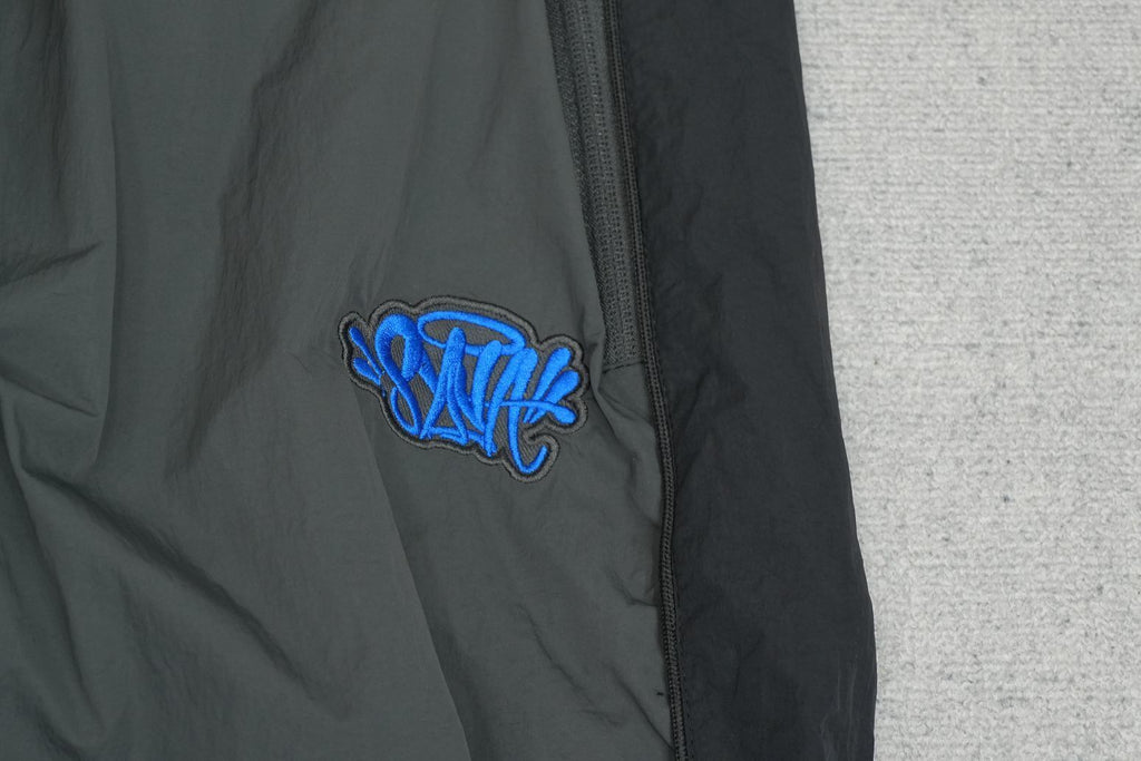 S - SWEATPANTS