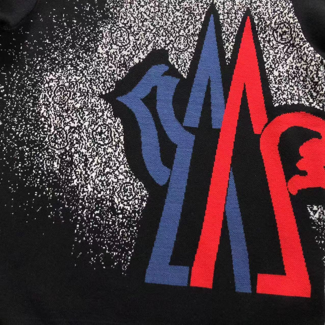 M - SWEATER