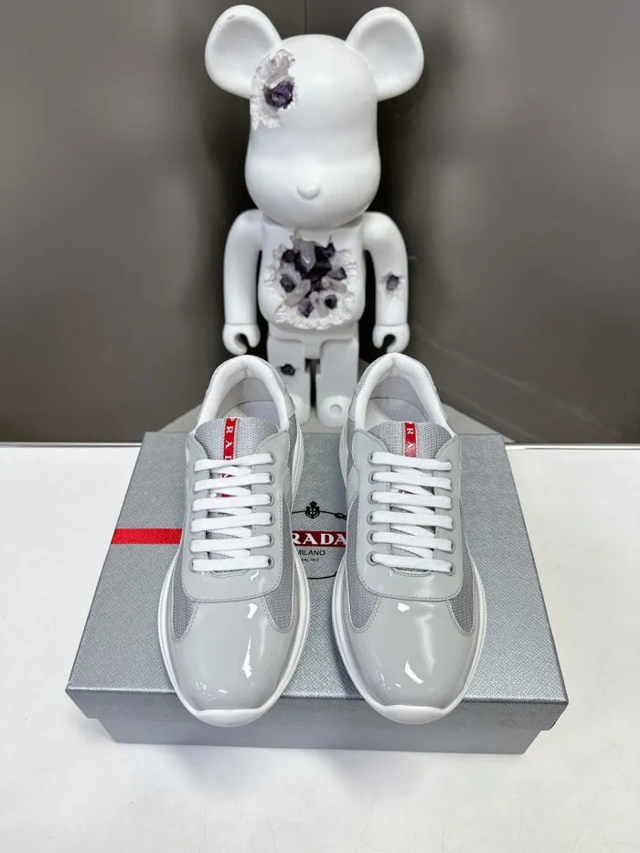P - SNEAKERS