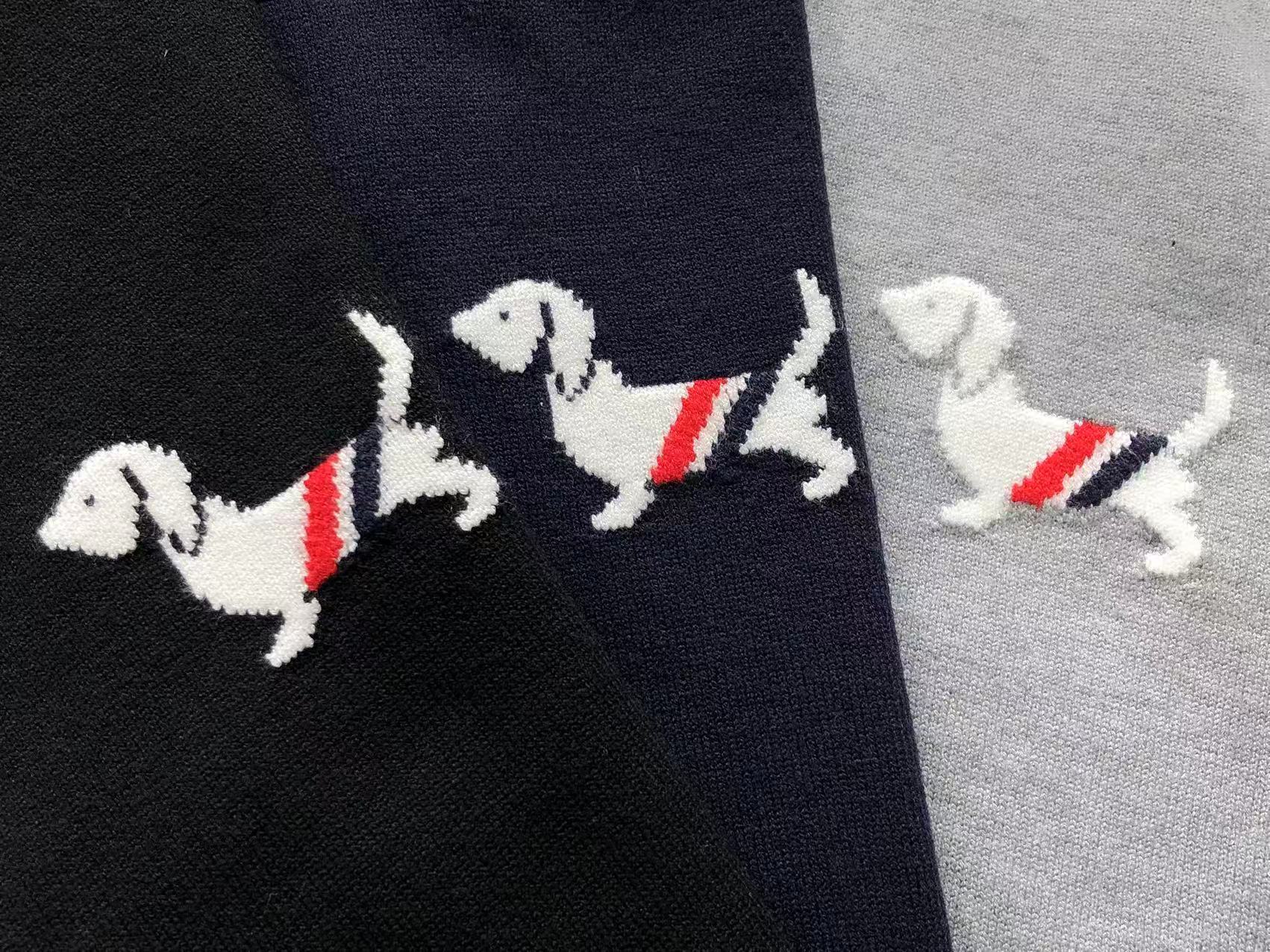 T - SWEATER