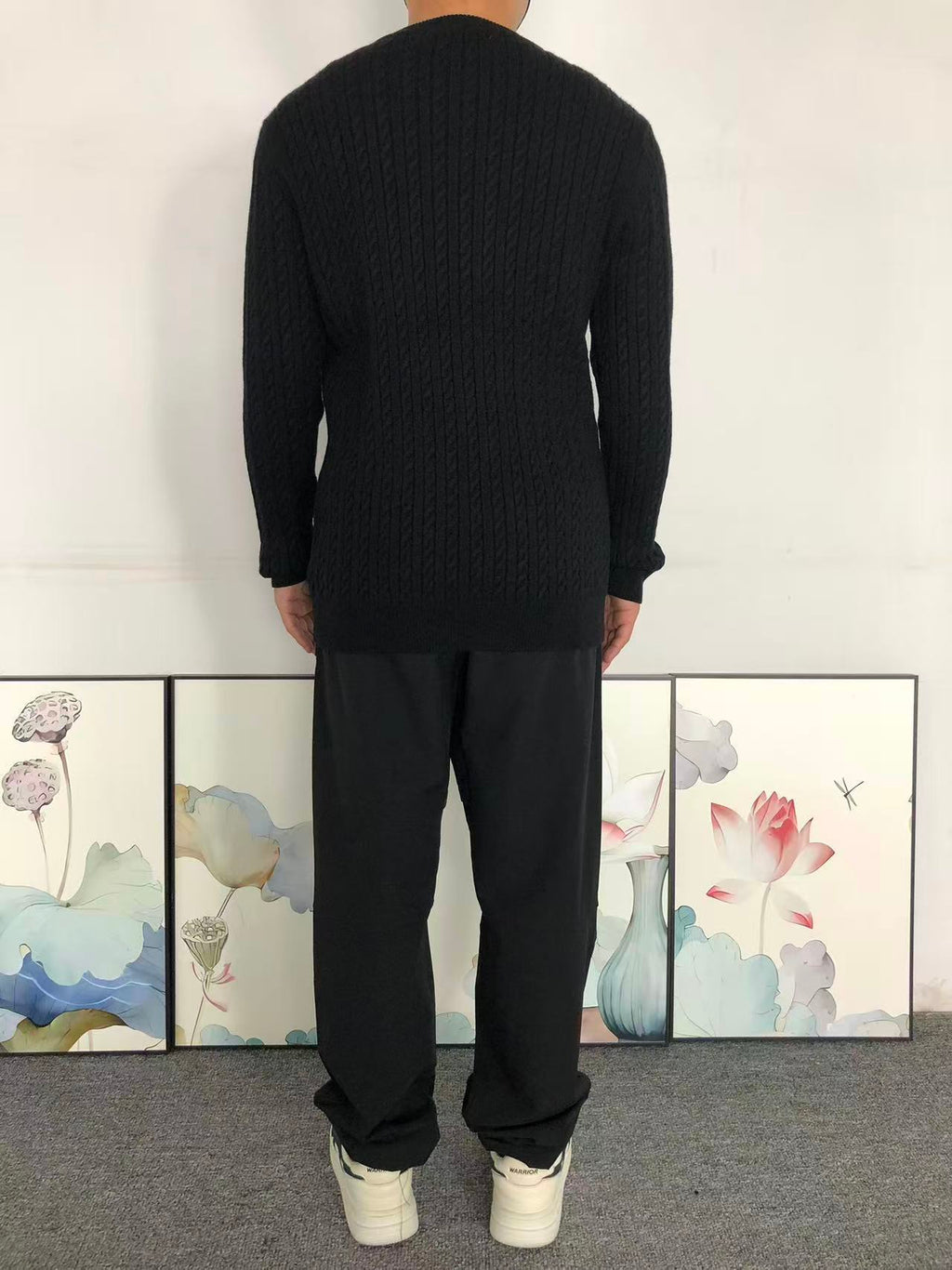 D - SWEATER