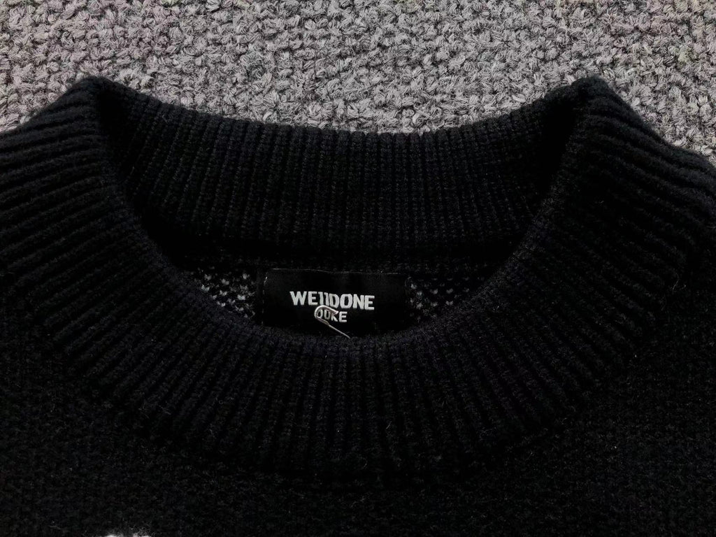 W - SWEATER