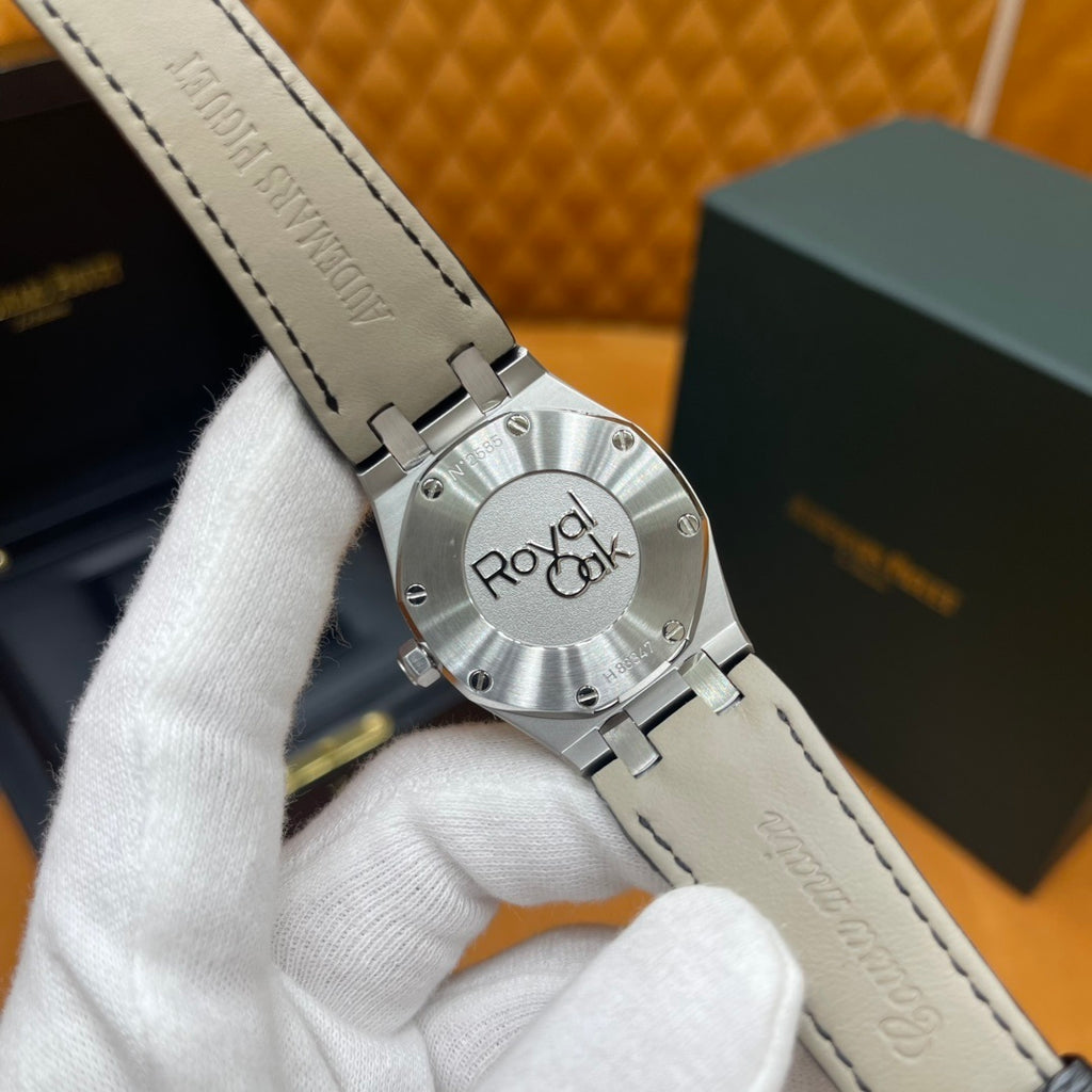 P - Watch