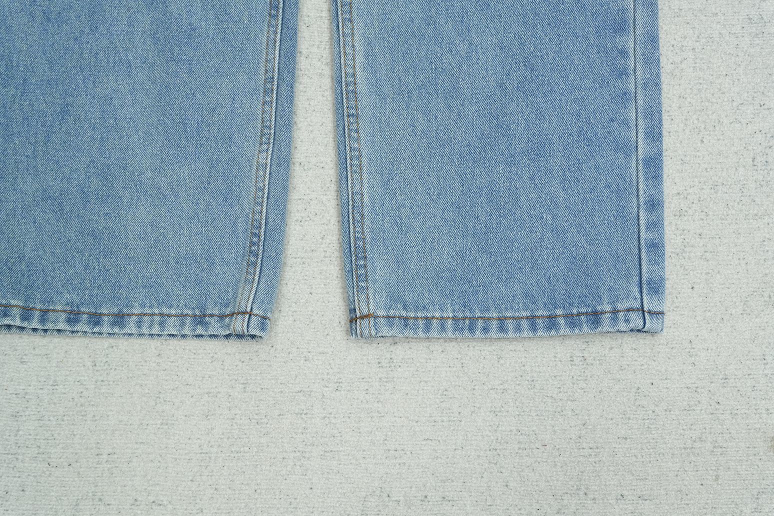 C - JEANS