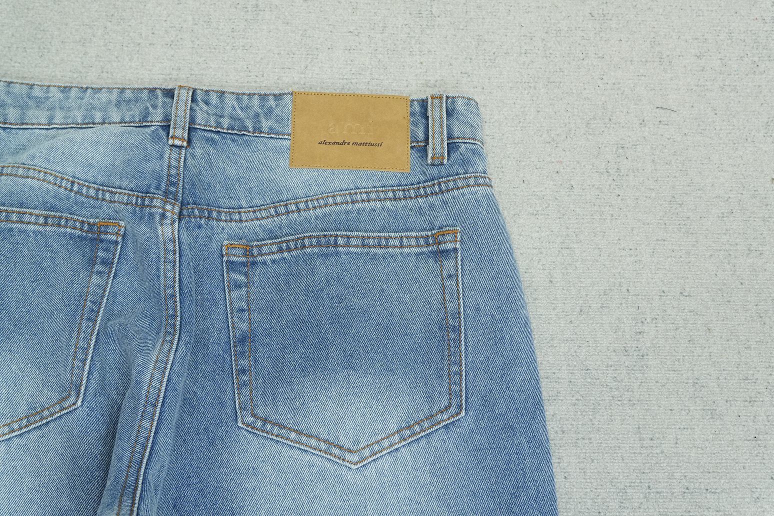 A - JEANS