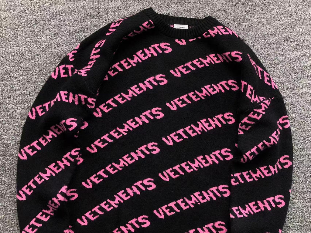 V - SWEATER