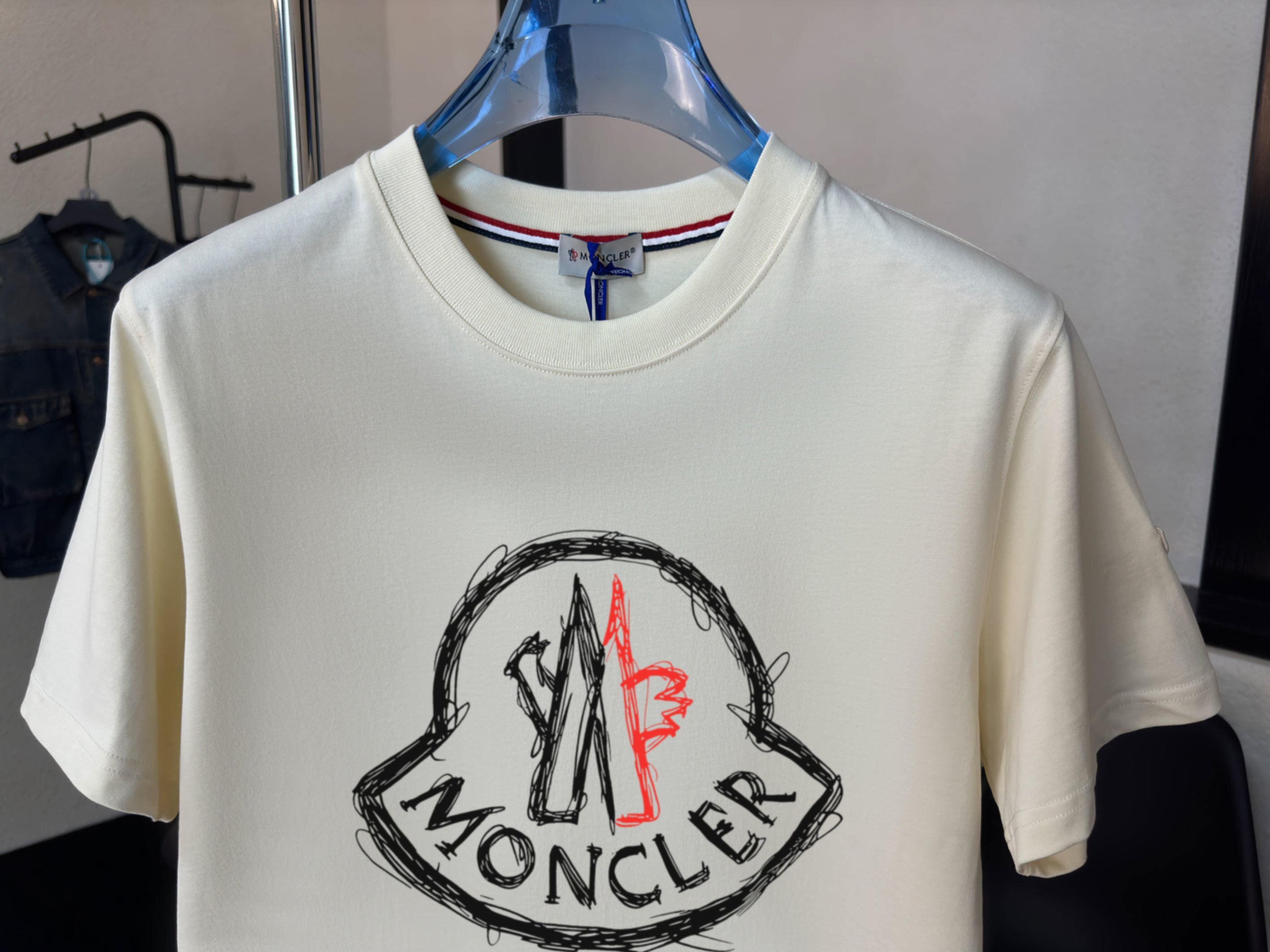 M - TSHIRT