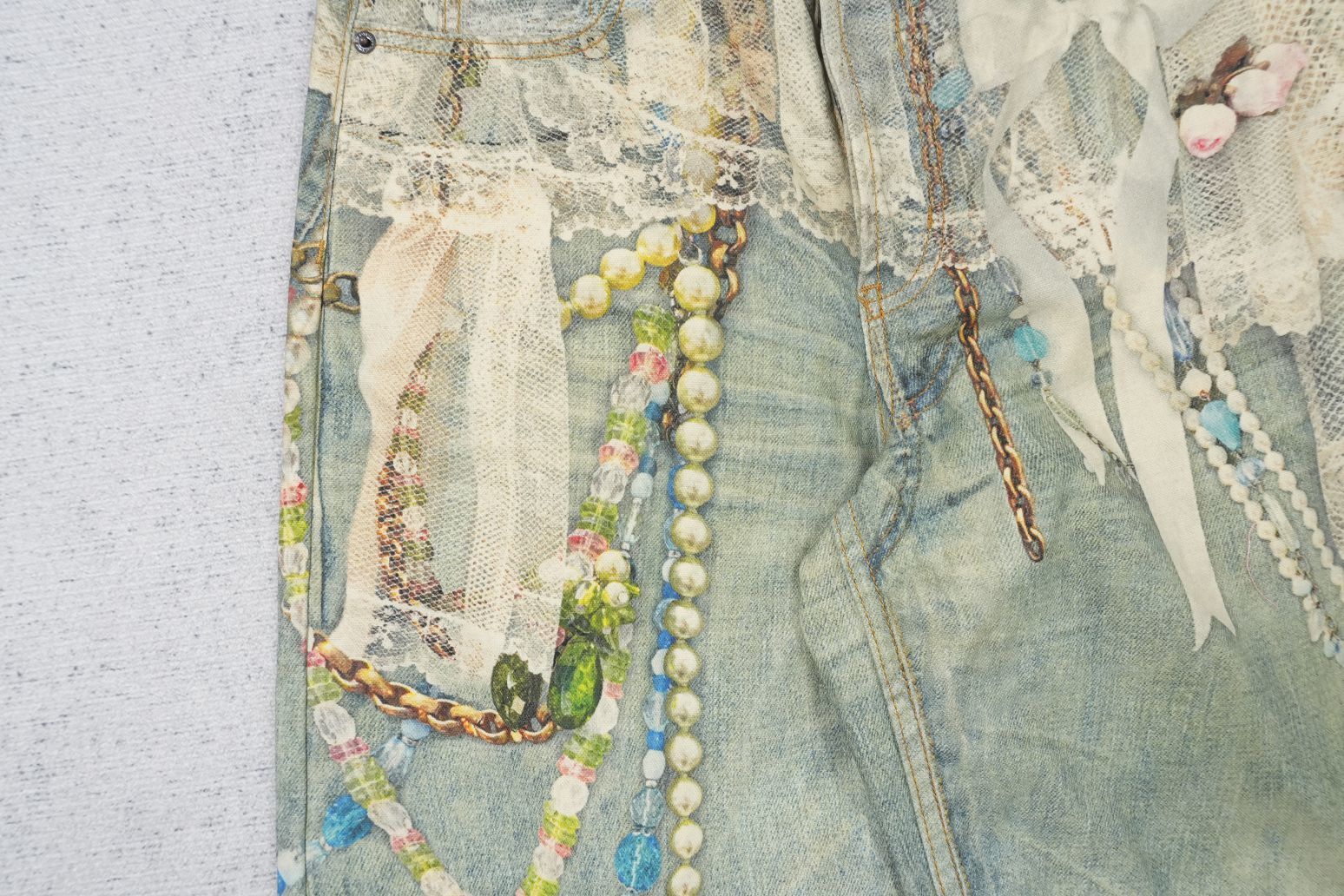 A - JEANS