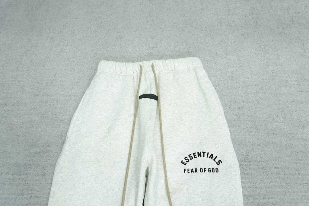 F - SWEATPANTS