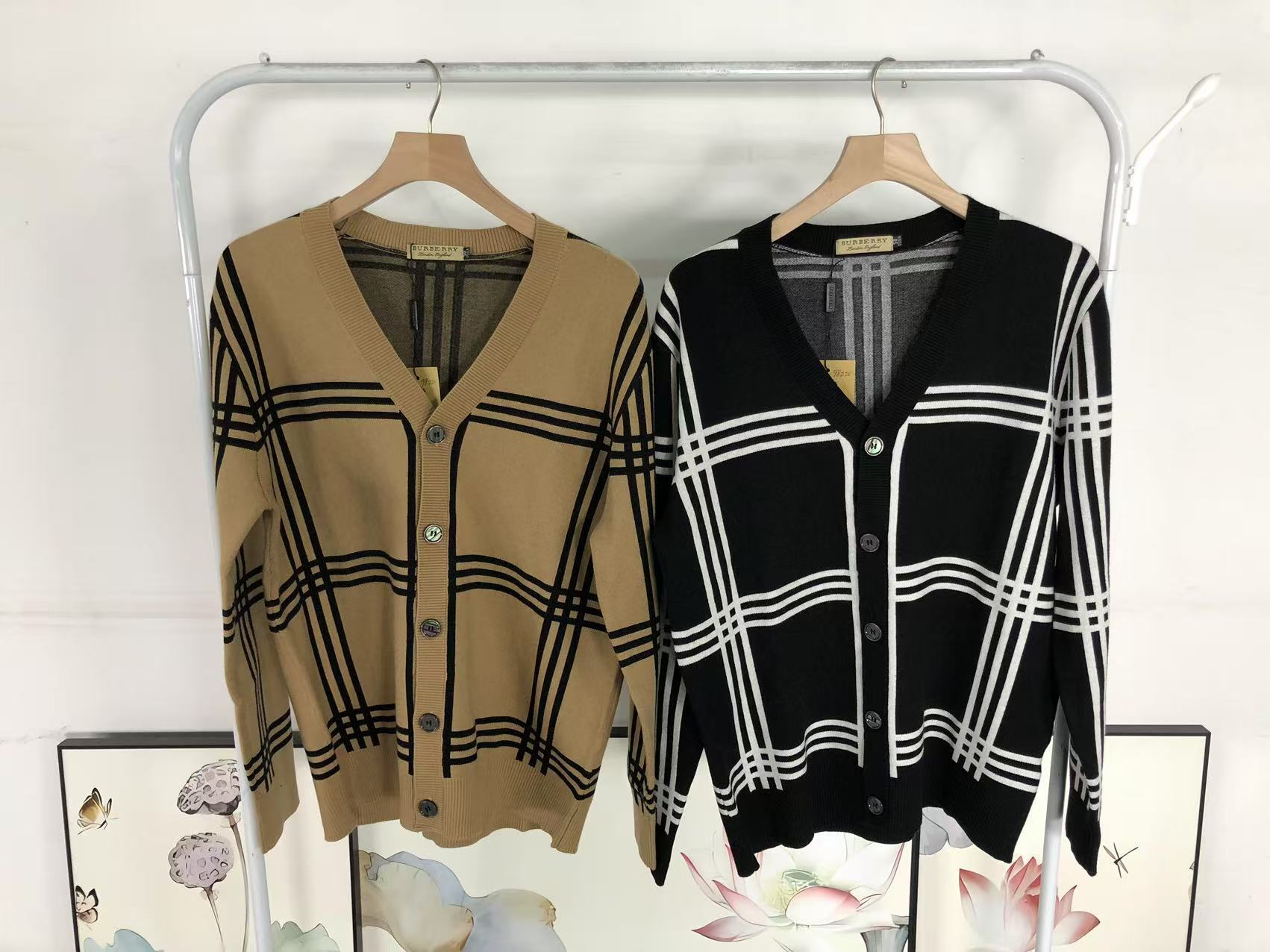 B - SWEATER