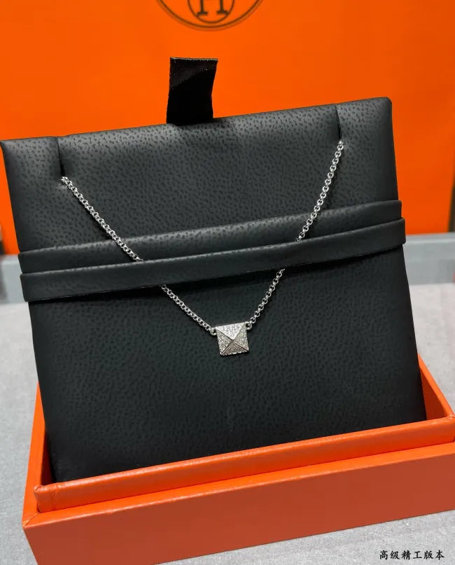 H - NECKLACE