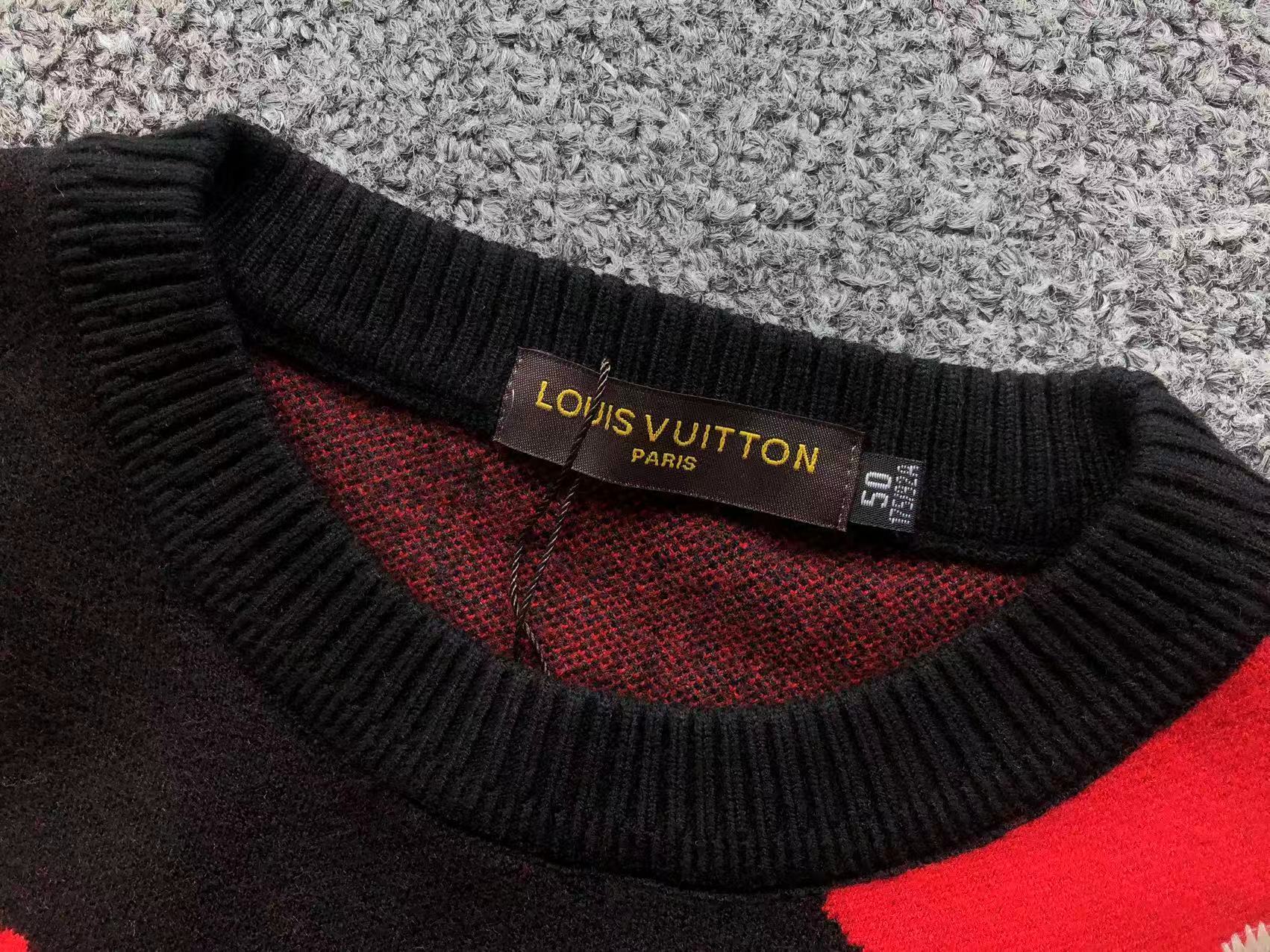 L - SWEATER