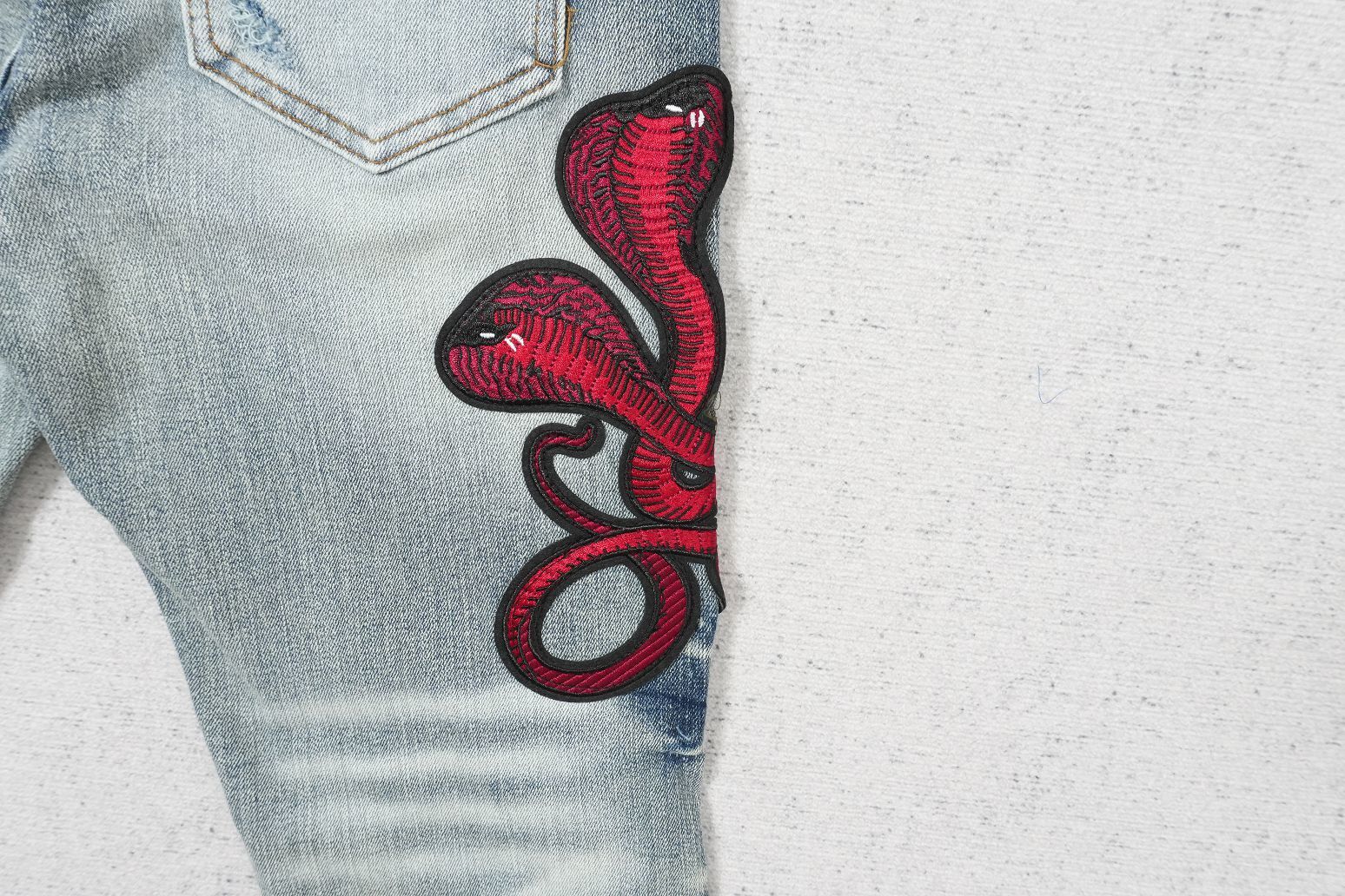 A - JEANS