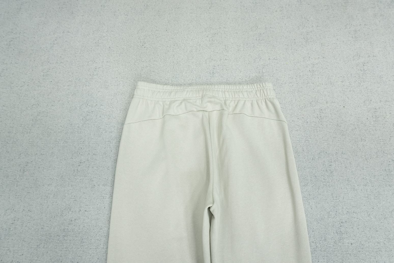 C - SWEATPANTS