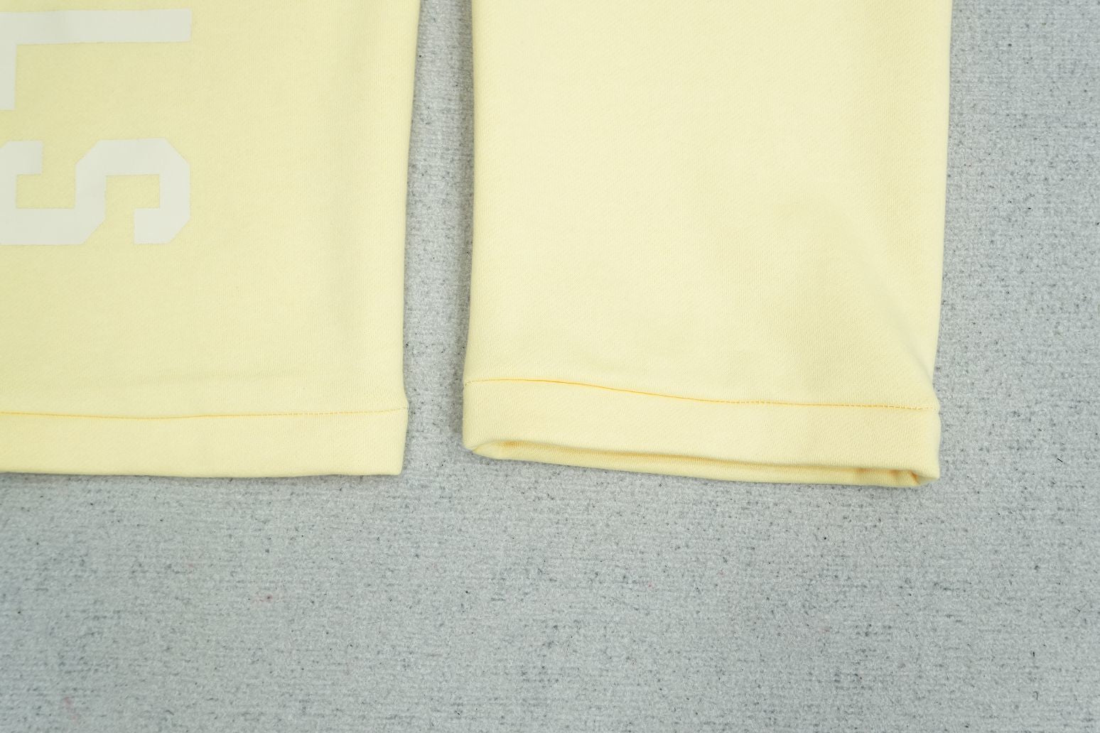F - SWEATPANTS
