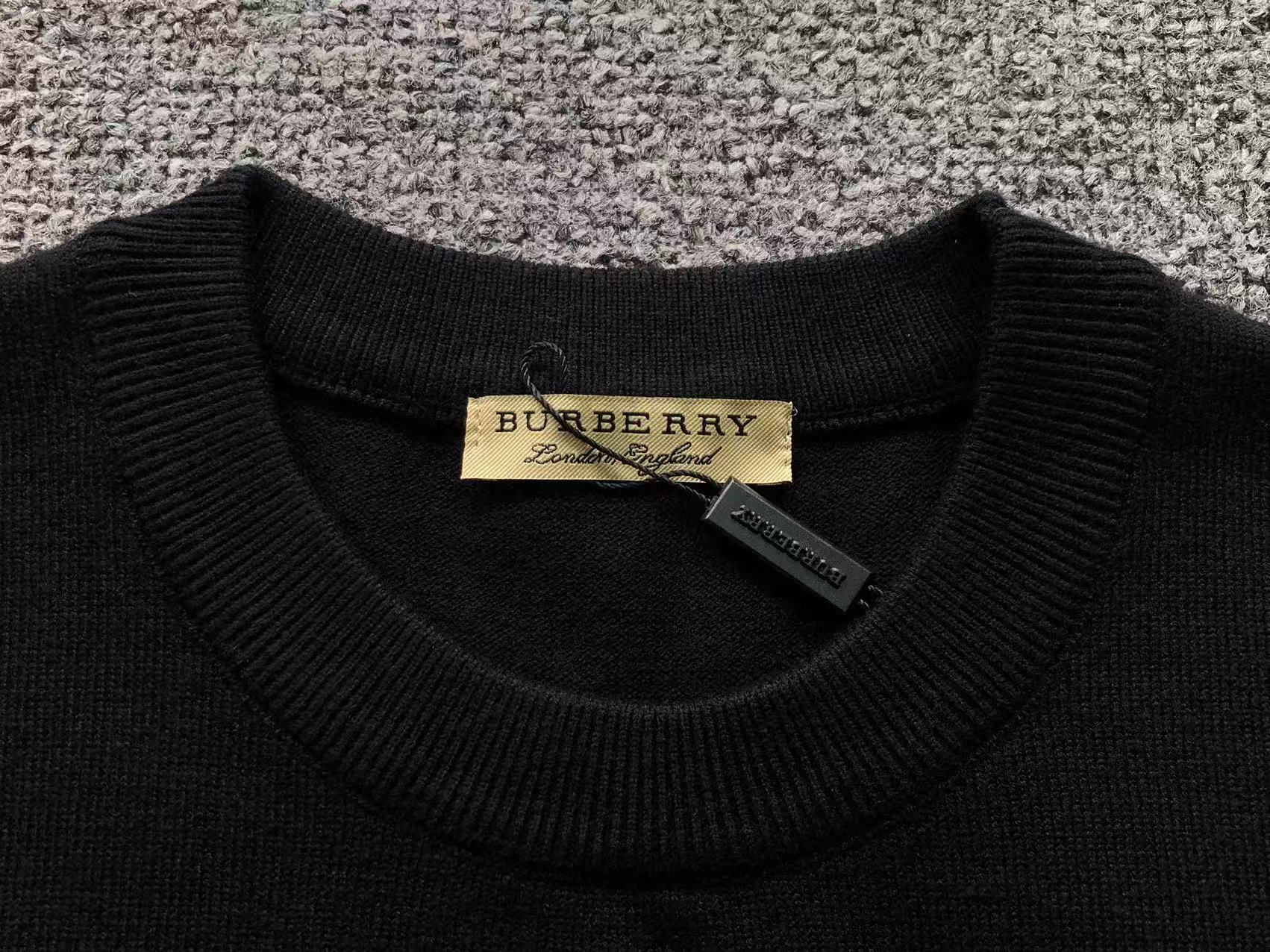 B - SWEATER