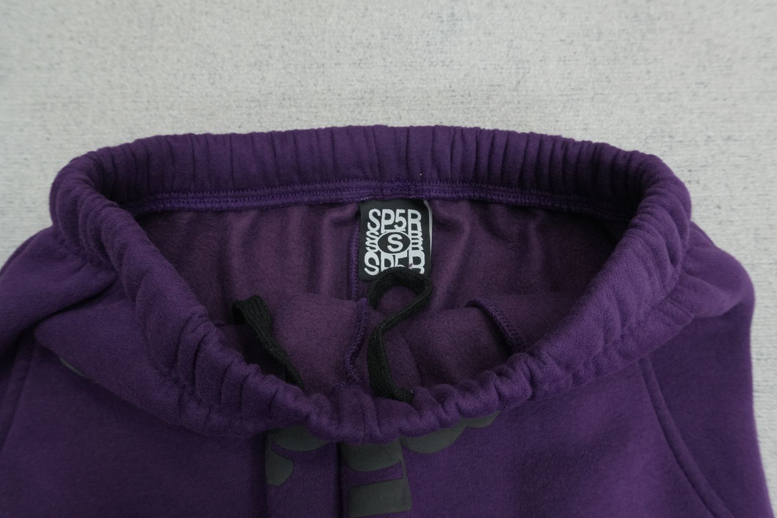 S - SWEATPANTS