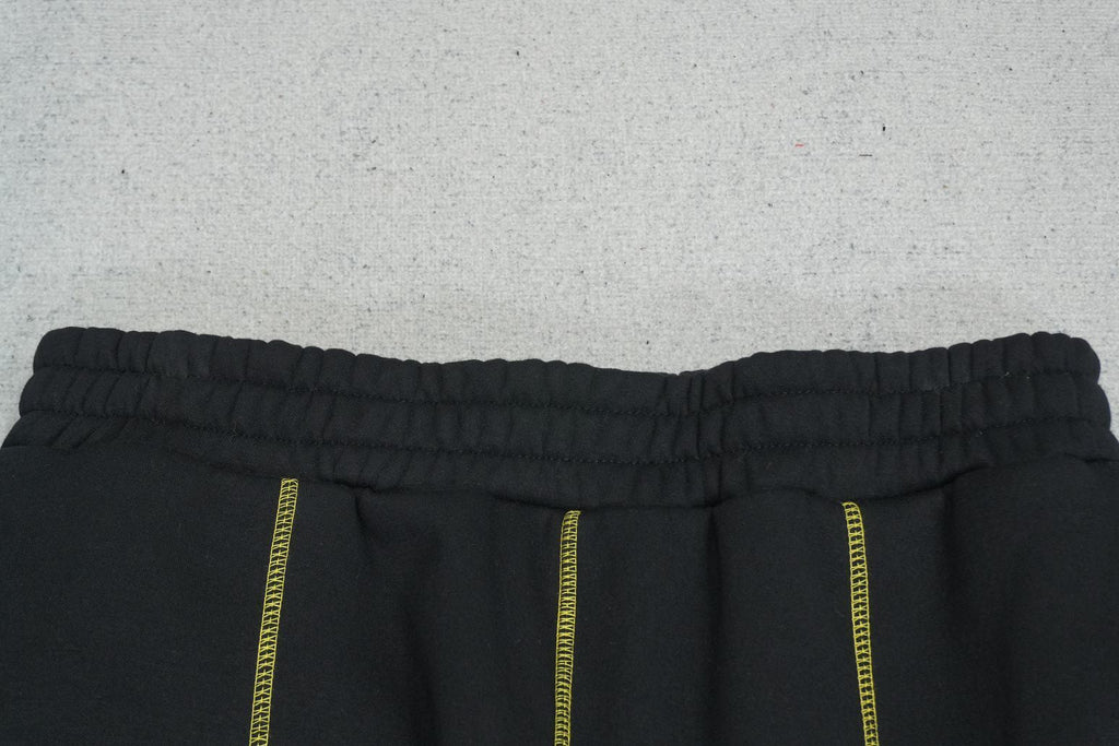 C - SWEATPANTS