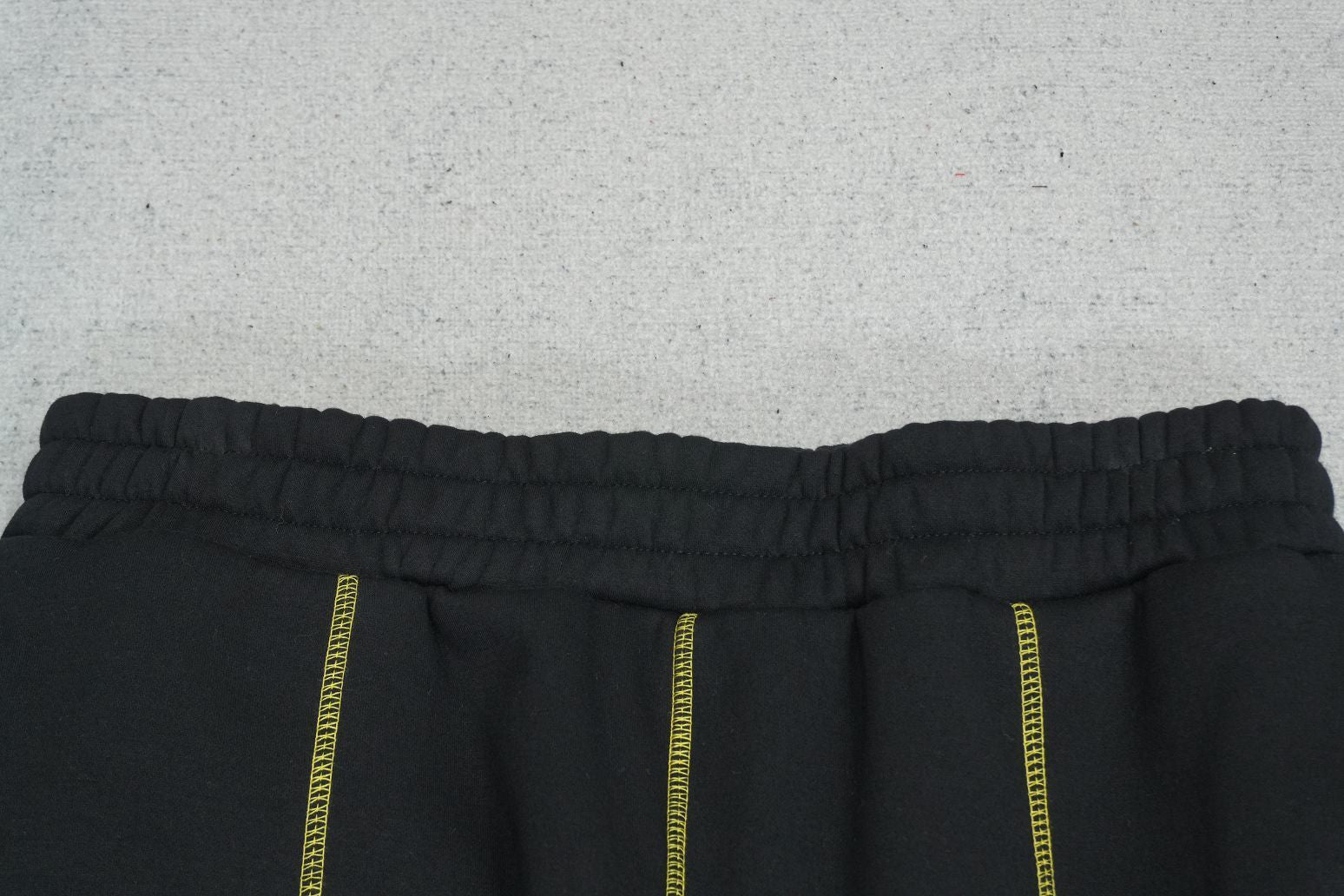 C - SWEATPANTS