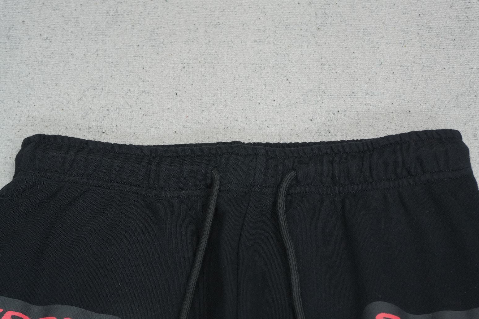 H - SWEATPANTS