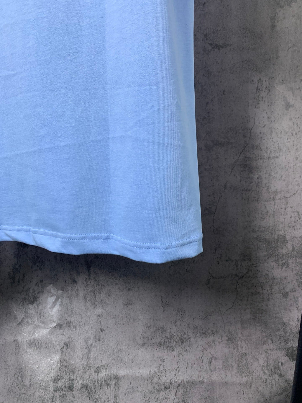 L - TSHIRT