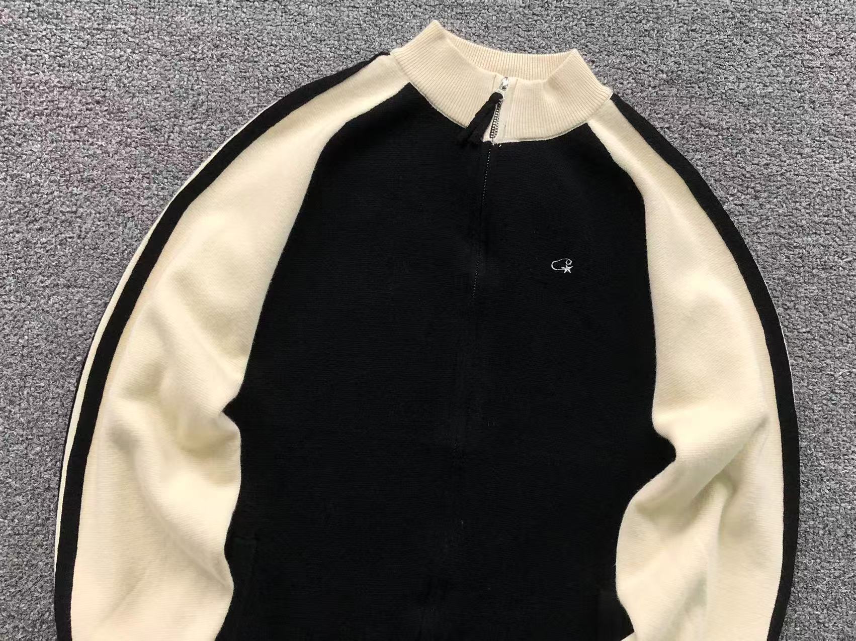 C - SWEATER
