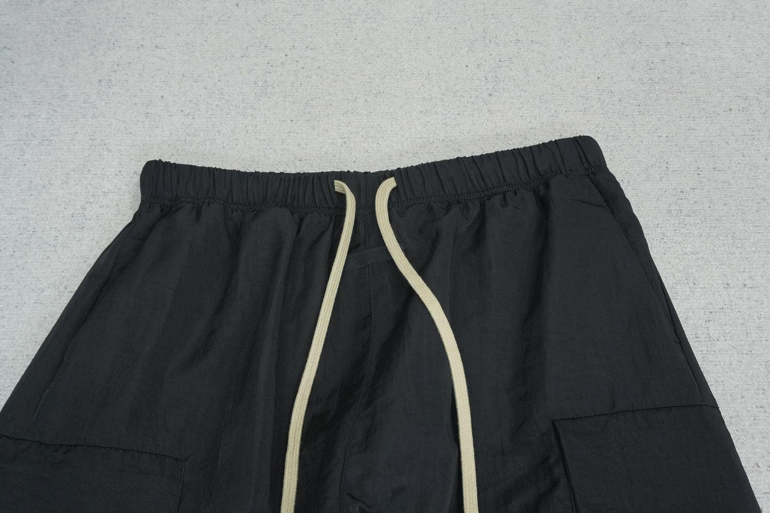 F - SWEATPANTS