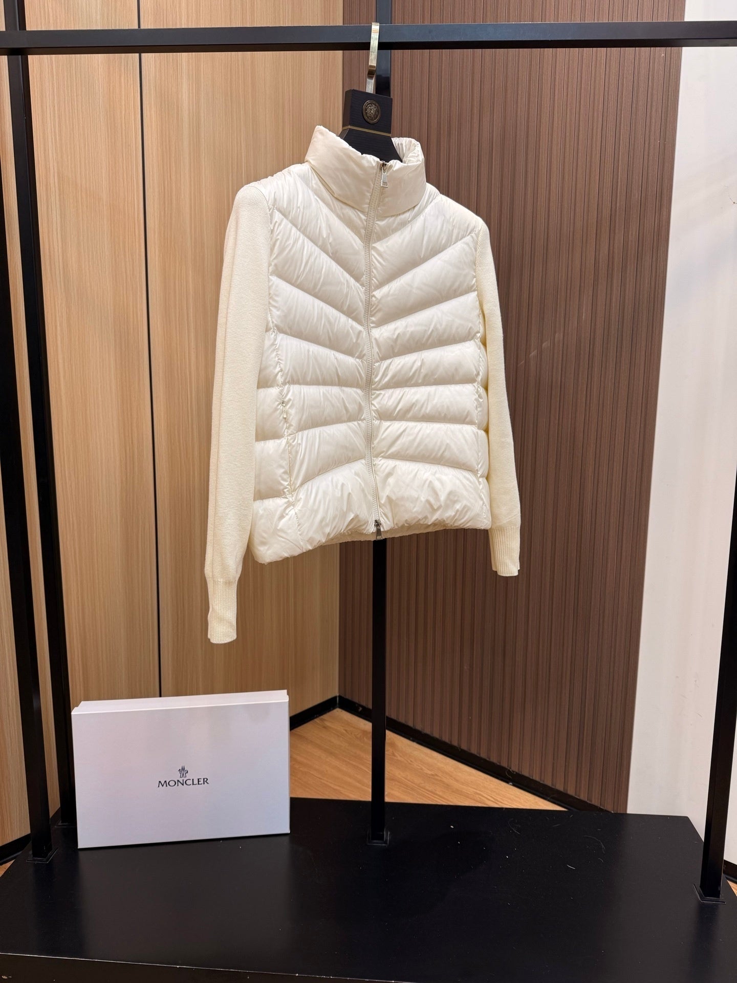P - CARDIGAN