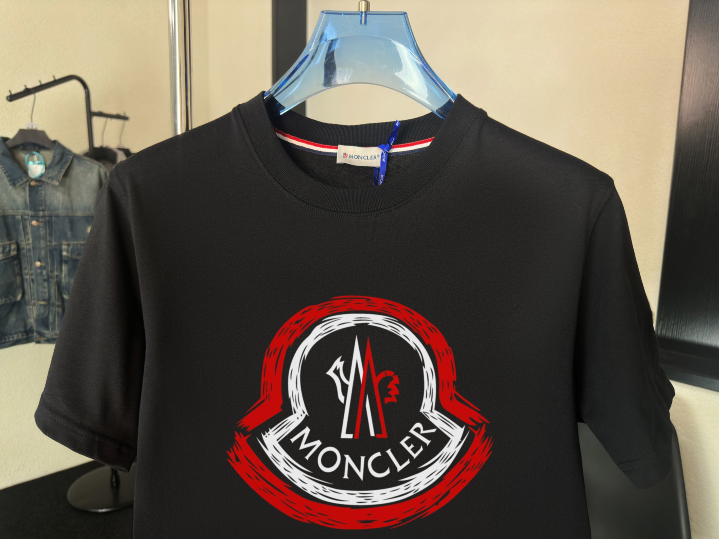 M - TSHIRT