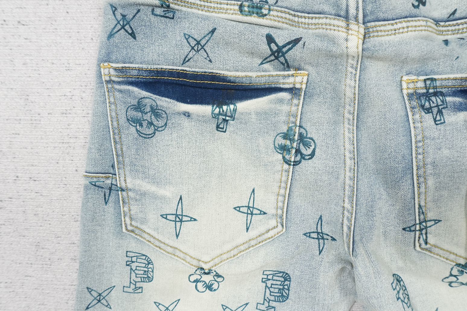 P - JEANS