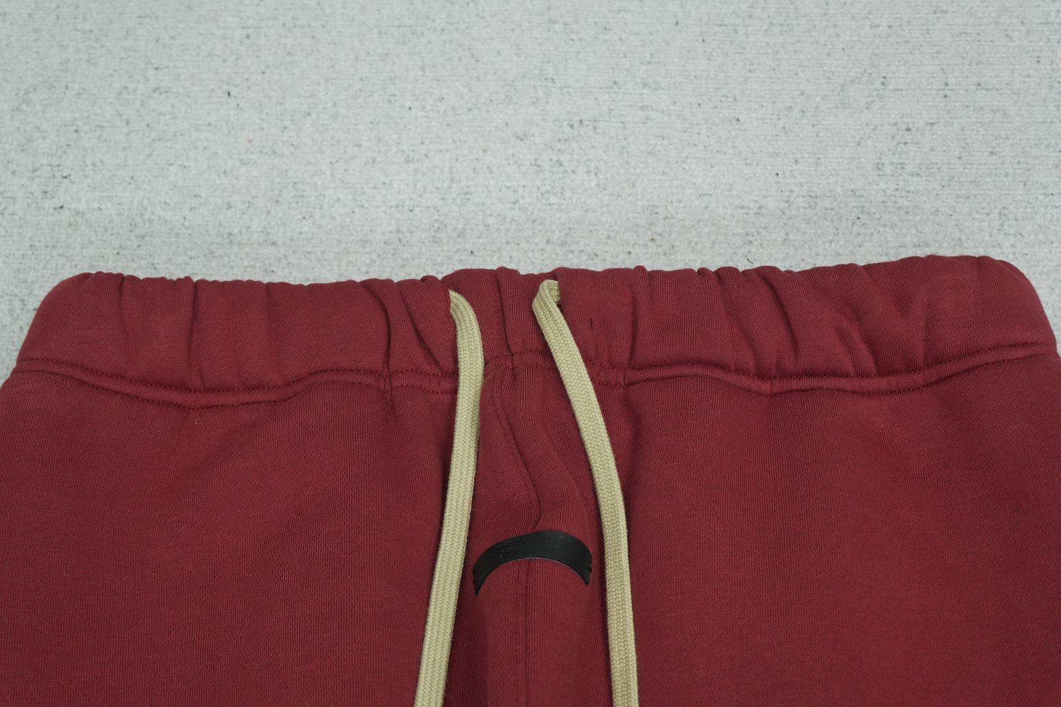 F - SWEATPANTS
