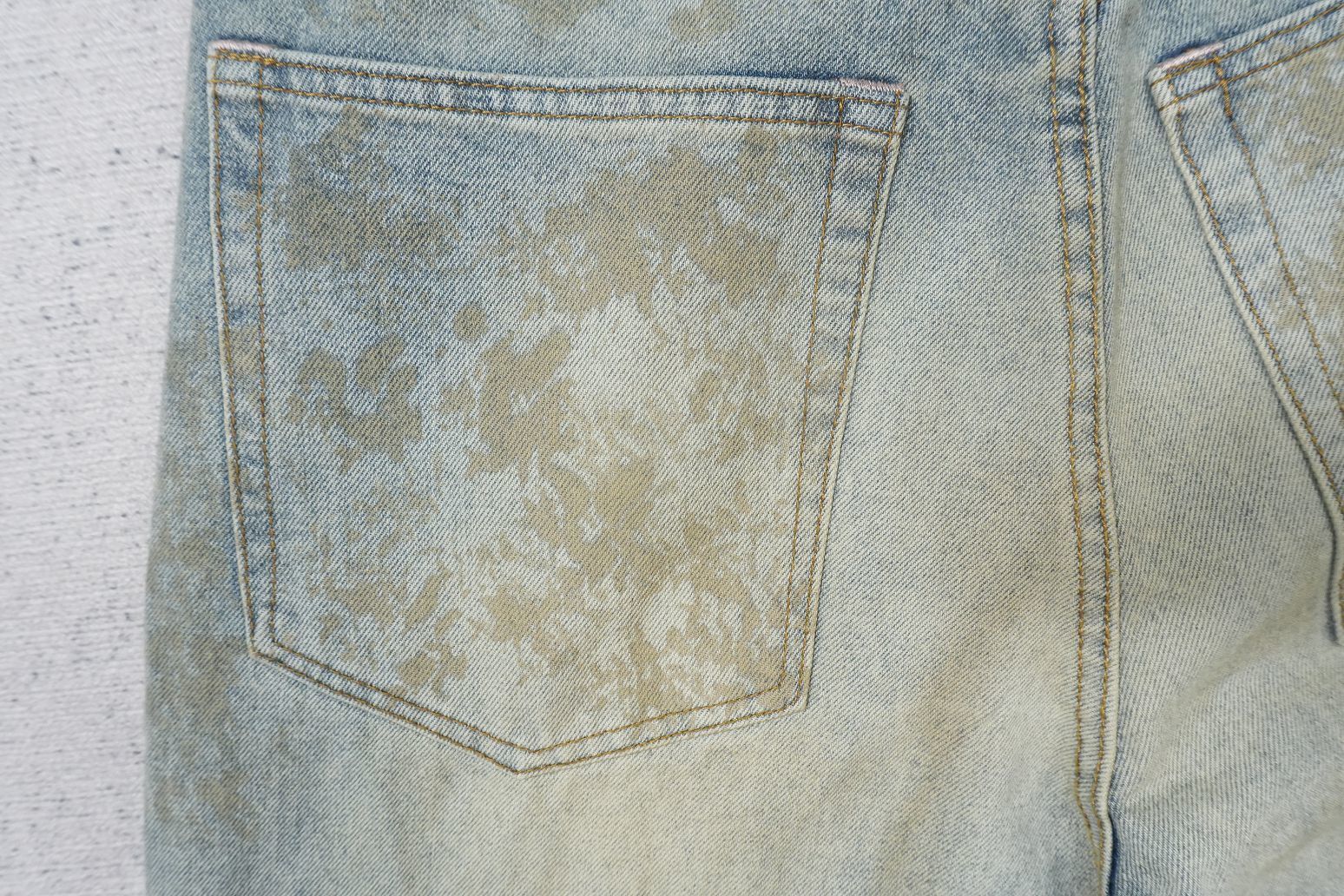 A - JEANS
