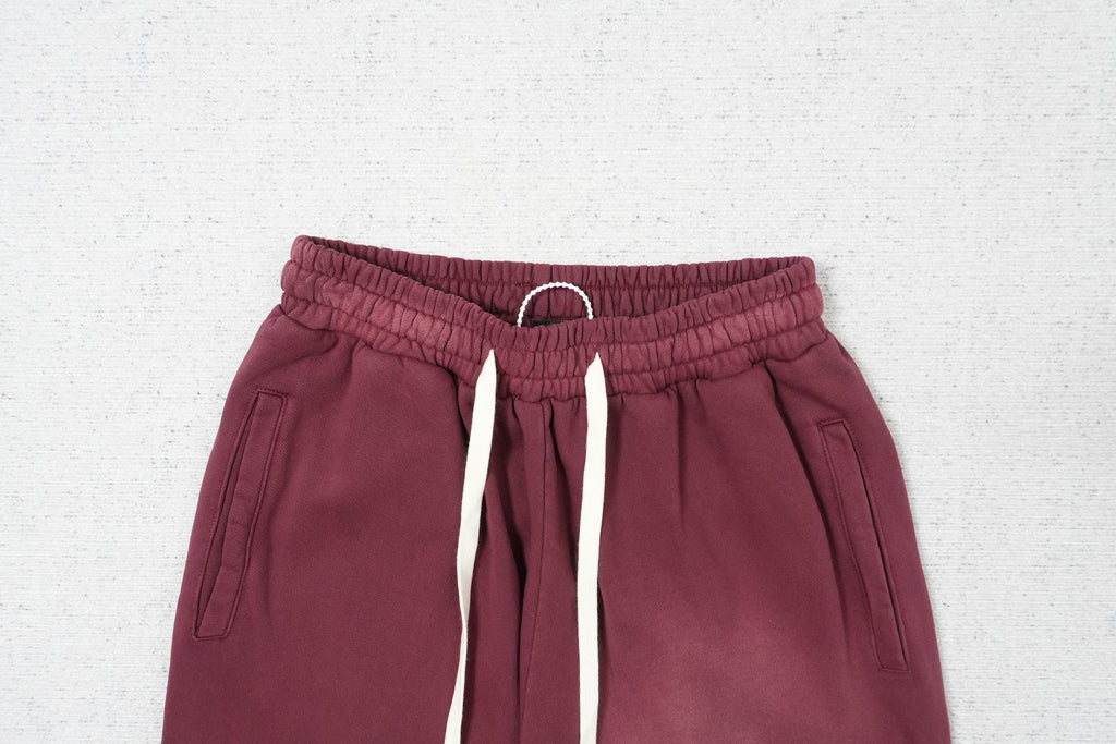 L - SWEATPANTS