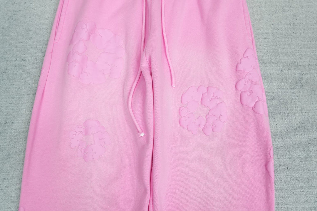 D - SWEATPANTS