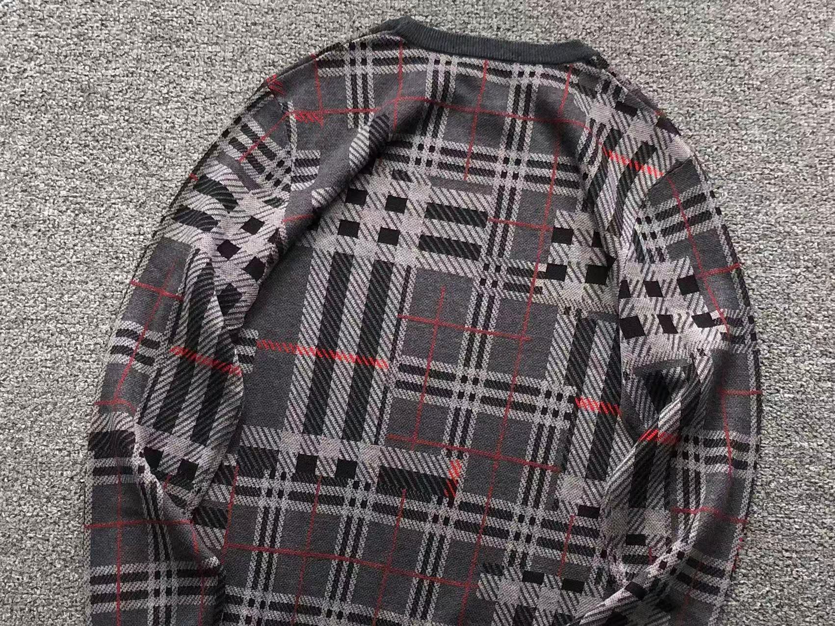 B - SWEATER