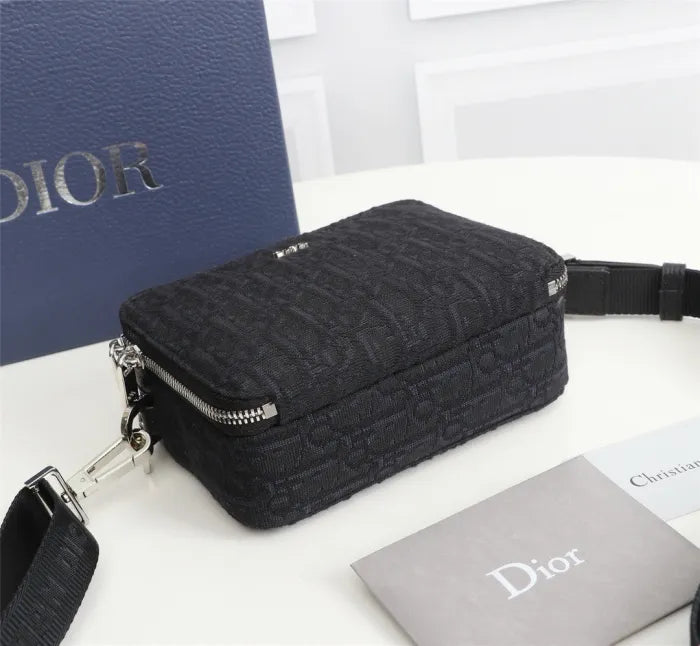 D - TASCHE