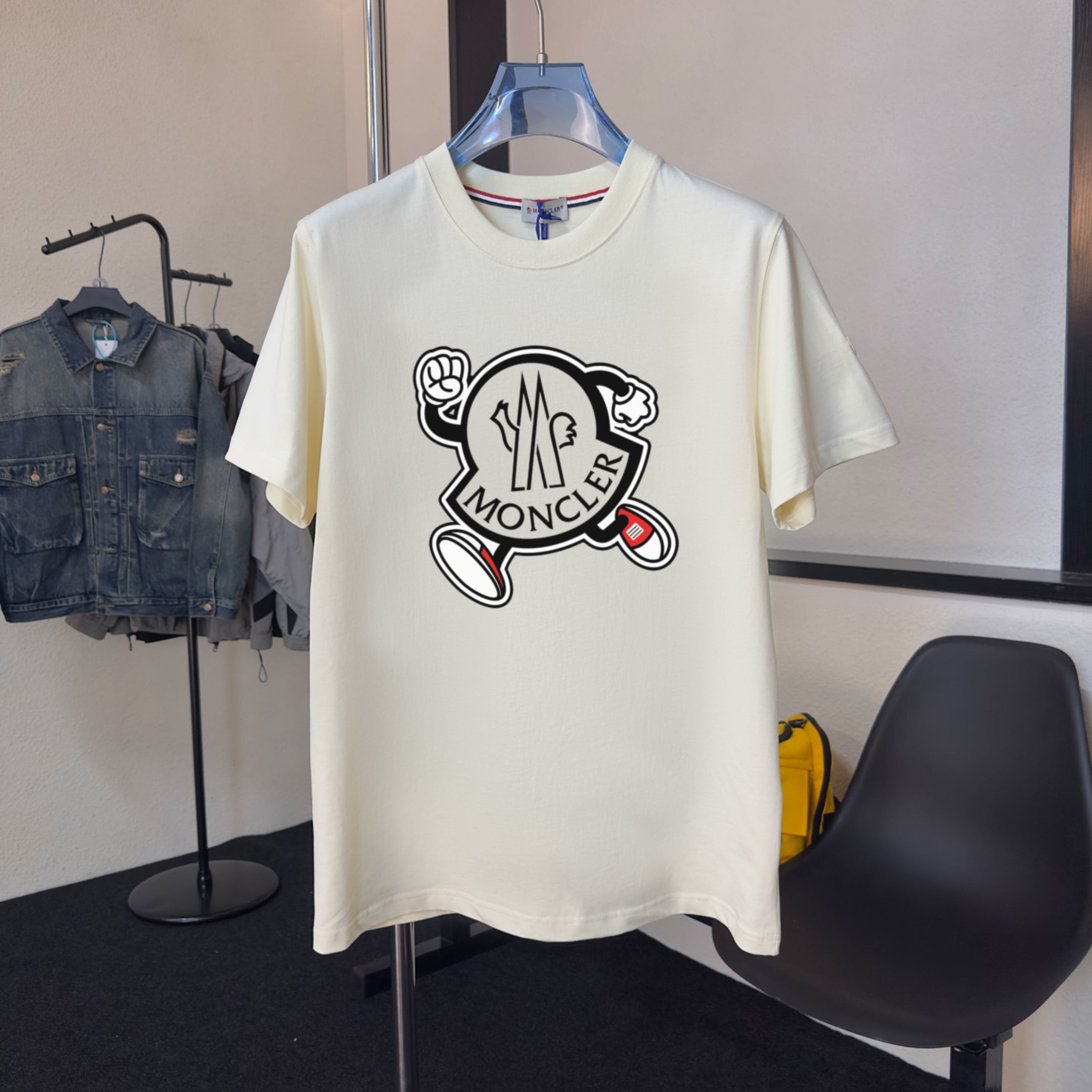 M - TSHIRT