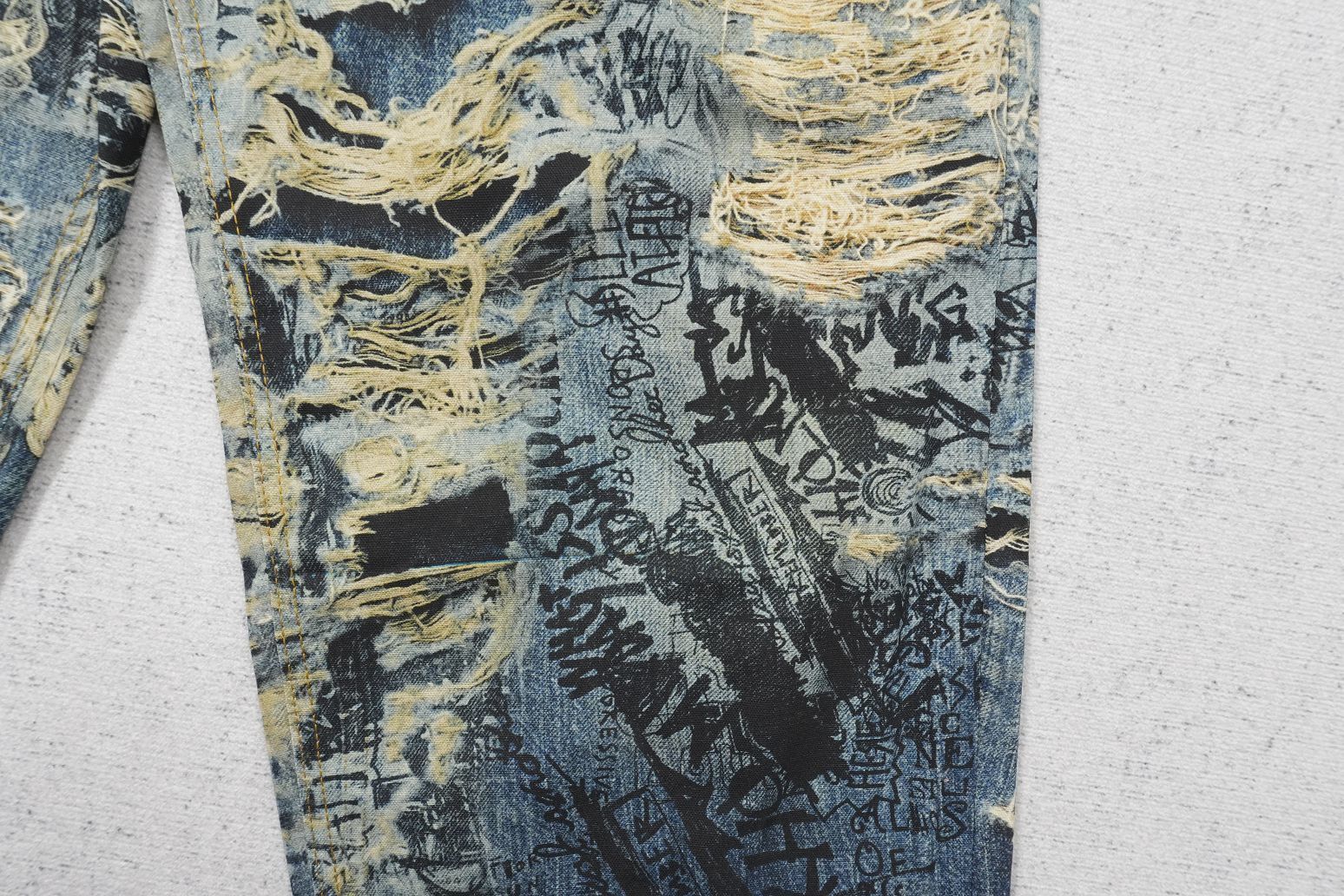 A - JEANS