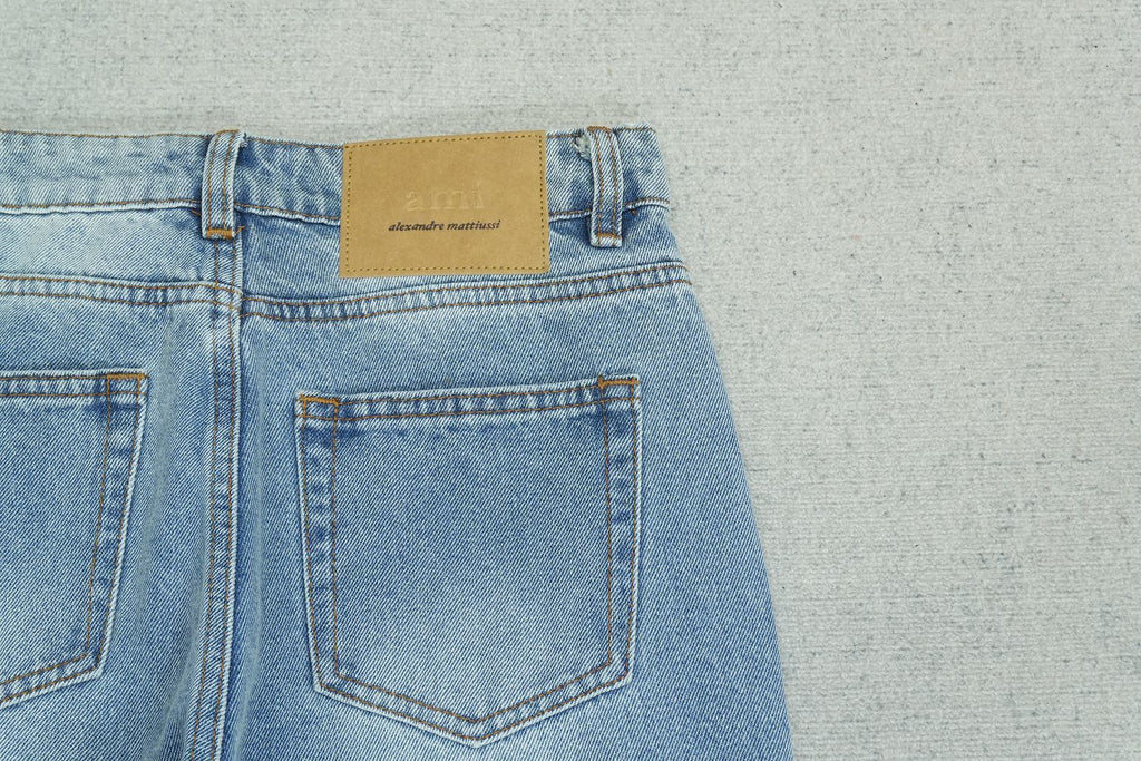 A - JEANS
