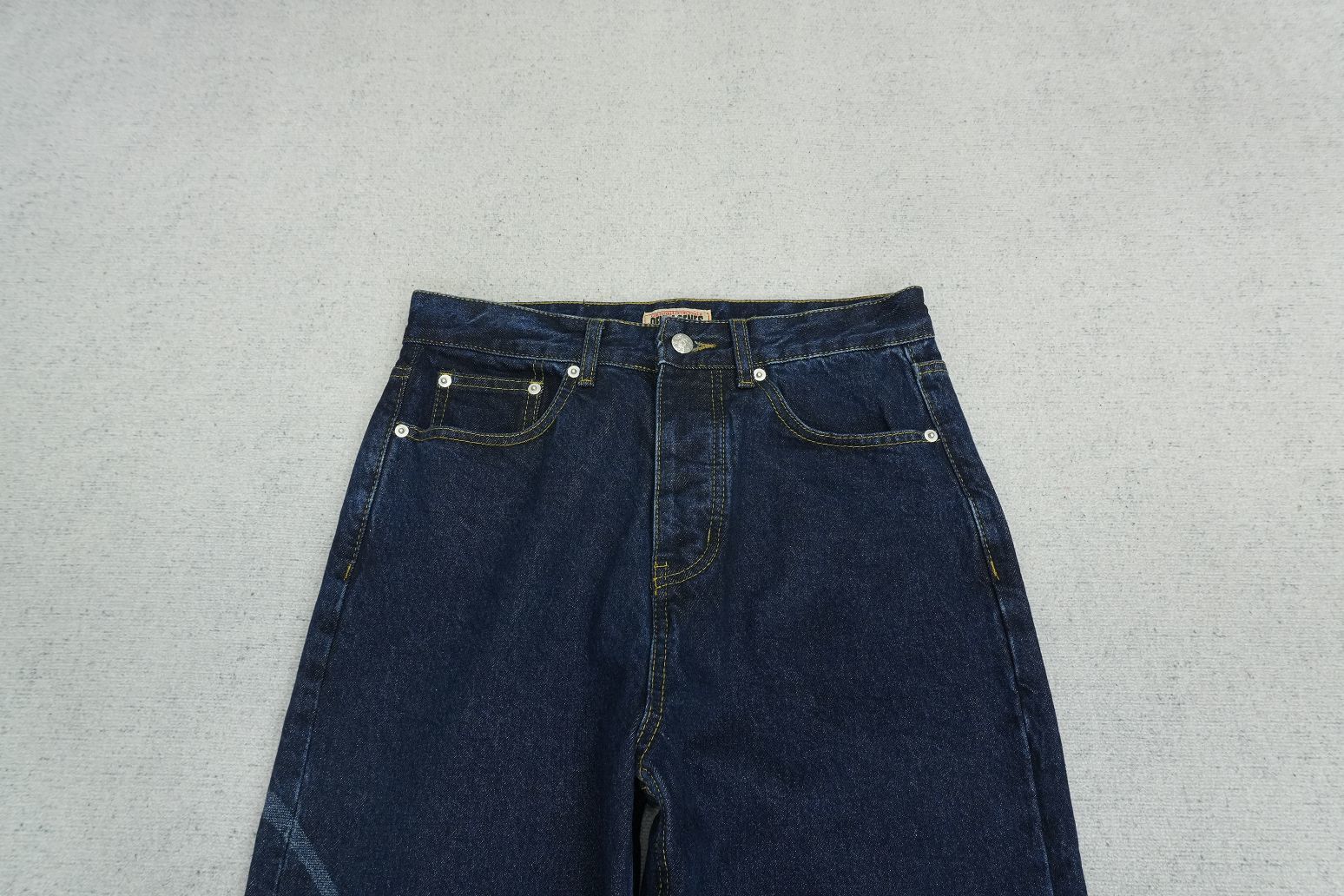 C - JEANS