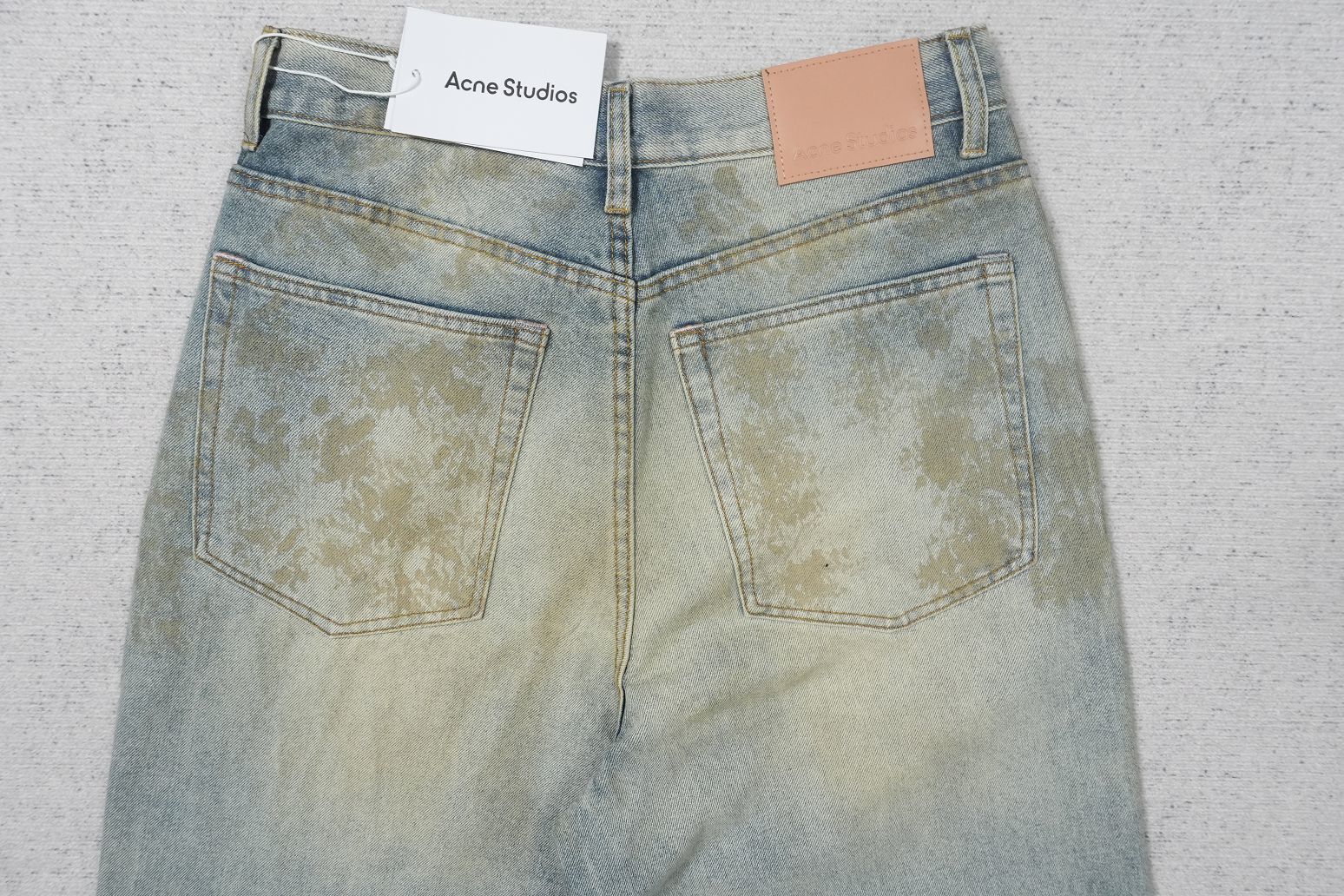 A - JEANS