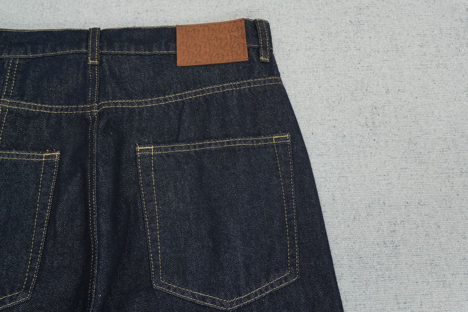 M - JEANS