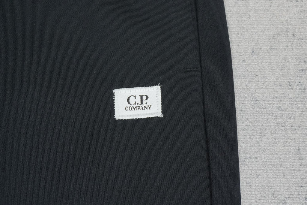 C - SWEATPANTS